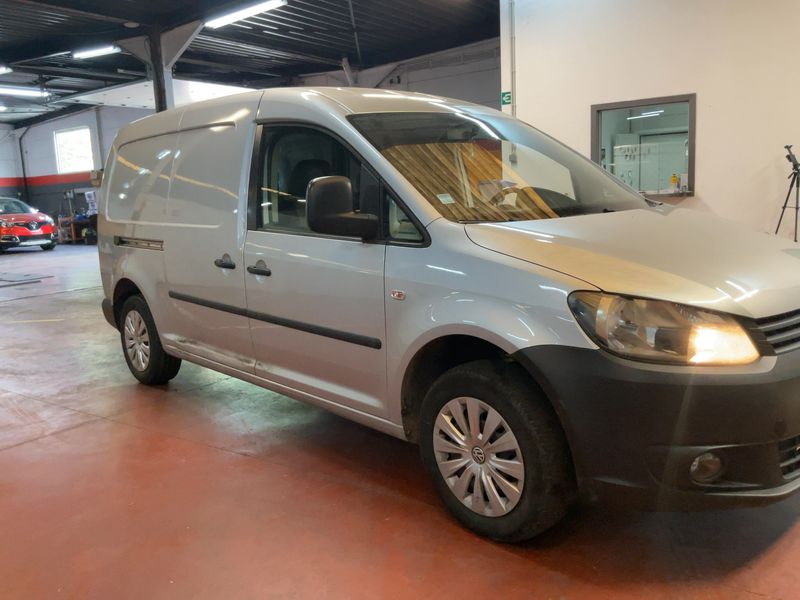 Volkswagen Caddy 1.6 TDI Maxi Kasten 2011 – снимка 12
