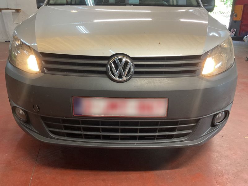Volkswagen Caddy 1.6 TDI Maxi Kasten 2011 – снимка 31