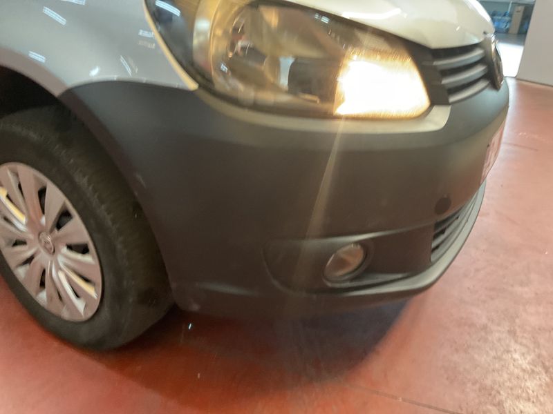Volkswagen Caddy 1.6 TDI Maxi Kasten 2011 – снимка 30