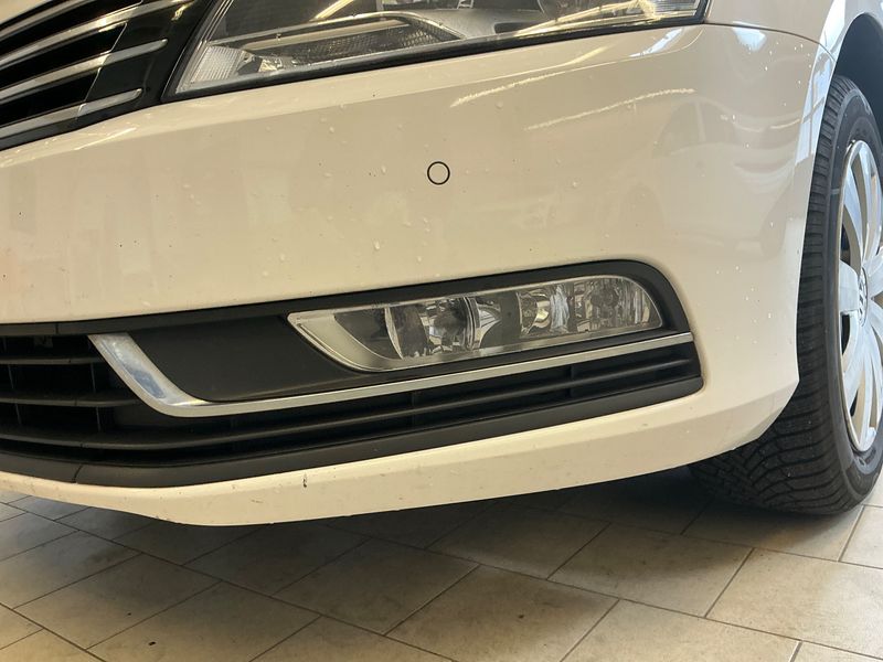 Volkswagen Passat 1.4 TSI Trendline BlueMotion Tech 2014 – снимка 27