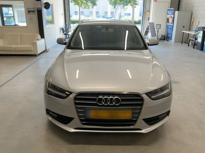 Audi A4 2.0 TDI Attraction 2013 – снимка 9