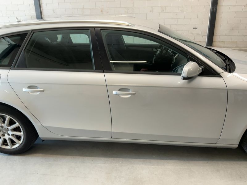 Audi A4 2.0 TDI Attraction 2013 – снимка 7