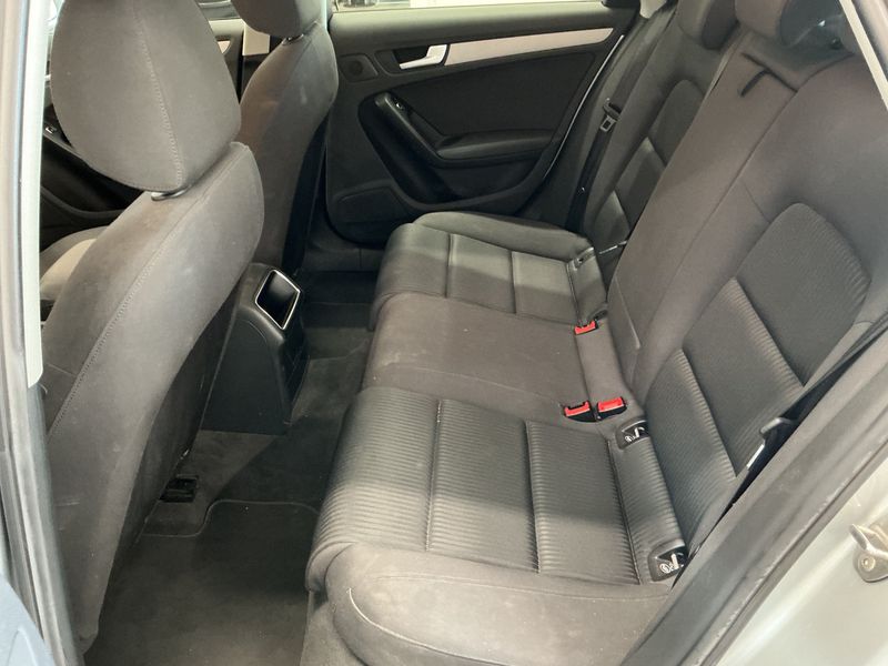 Audi A4 2.0 TDI Attraction 2013 – снимка 14