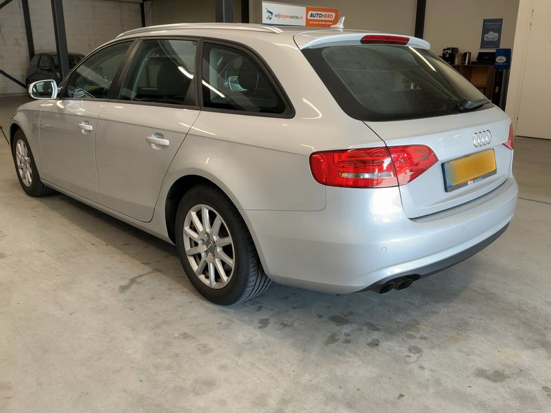 Audi A4 2.0 TDI Attraction 2013 – снимка 3