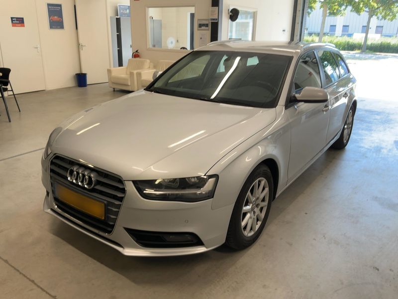 Audi A4 2.0 TDI Attraction 2013