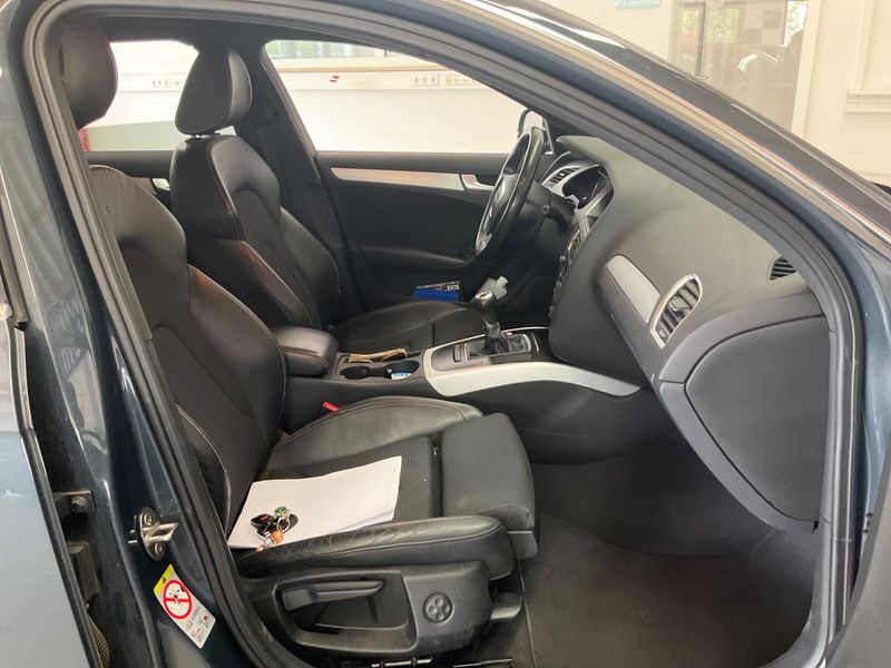 Audi A4 1.8 TFSI S line Sportpaket plus 2011 – снимка 3