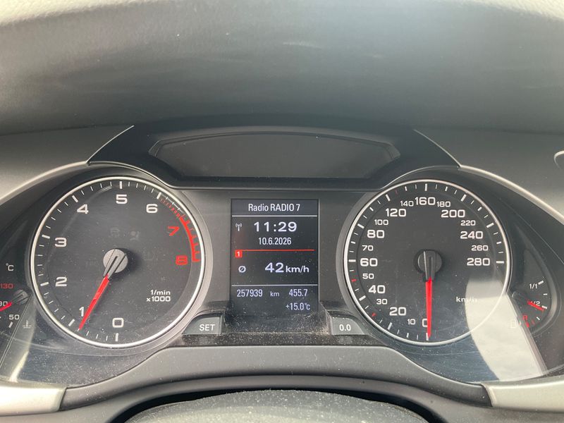 Audi A4 1.8 TFSI S line Sportpaket plus 2011 – снимка 4