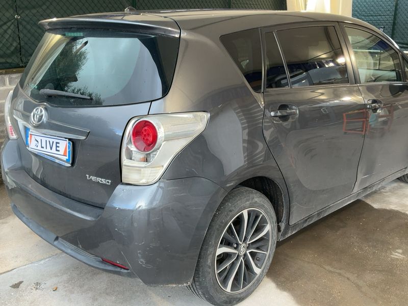 Toyota Verso 1.6 Active 2017 – снимка 8