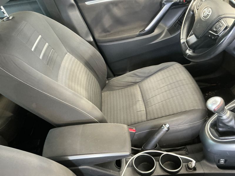 Toyota Verso 1.6 Active 2017 – снимка 27