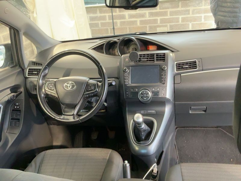 Toyota Verso 1.6 Active 2017 – снимка 17