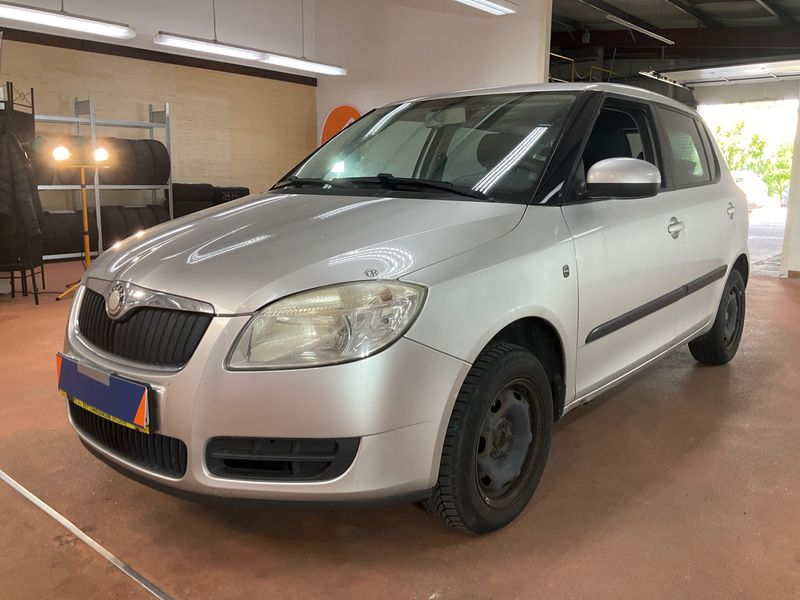 Skoda Fabia 1.6 Ambiente 2007 – снимка 1