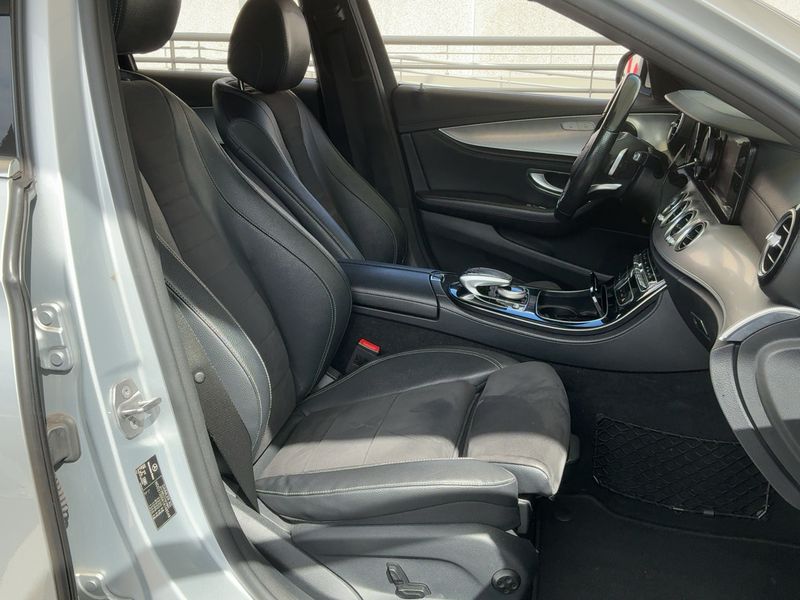 Mercedes-Benz E-Klasse E 220 d AMG Line 2017 – снимка 16