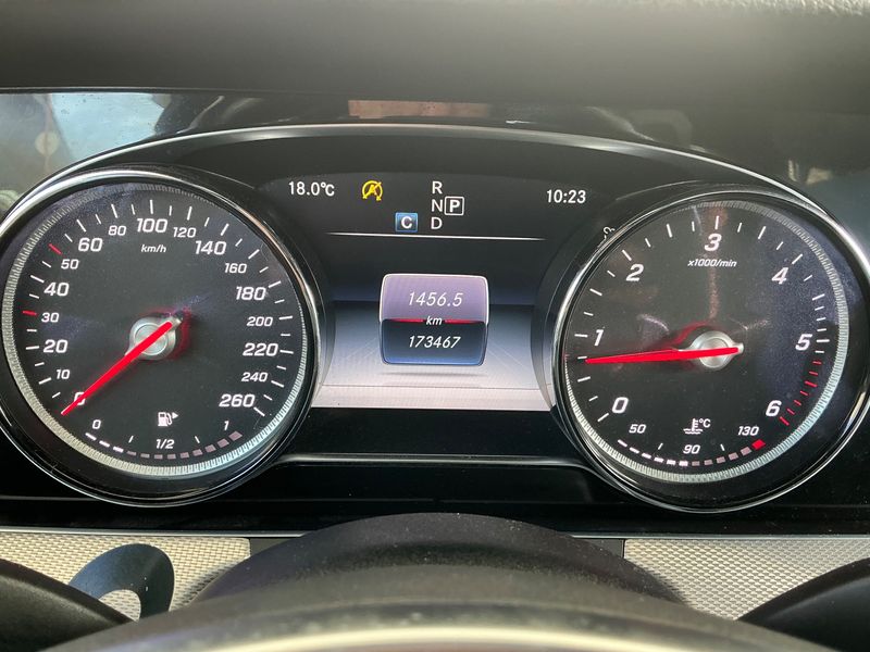 Mercedes-Benz E-Klasse E 220 d AMG Line 2017 – снимка 18