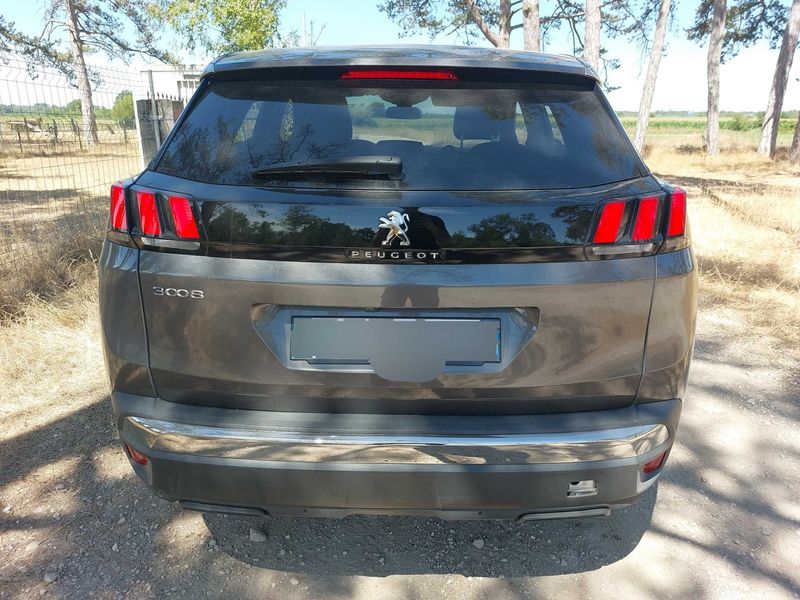 Peugeot 3008 1.5 Blue-HDi Allure Pack 2023 – снимка 4