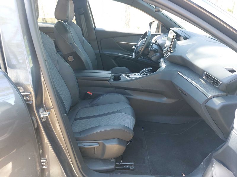 Peugeot 3008 1.5 Blue-HDi Allure Pack 2023 – снимка 10