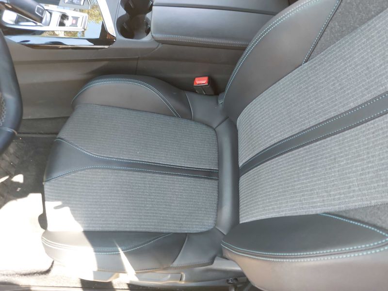 Peugeot 3008 1.5 Blue-HDi Allure Pack 2023 – снимка 60