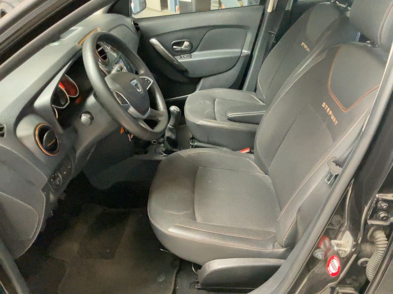 Dacia Sandero 0.9 TCe Stepway 2018 – снимка 16