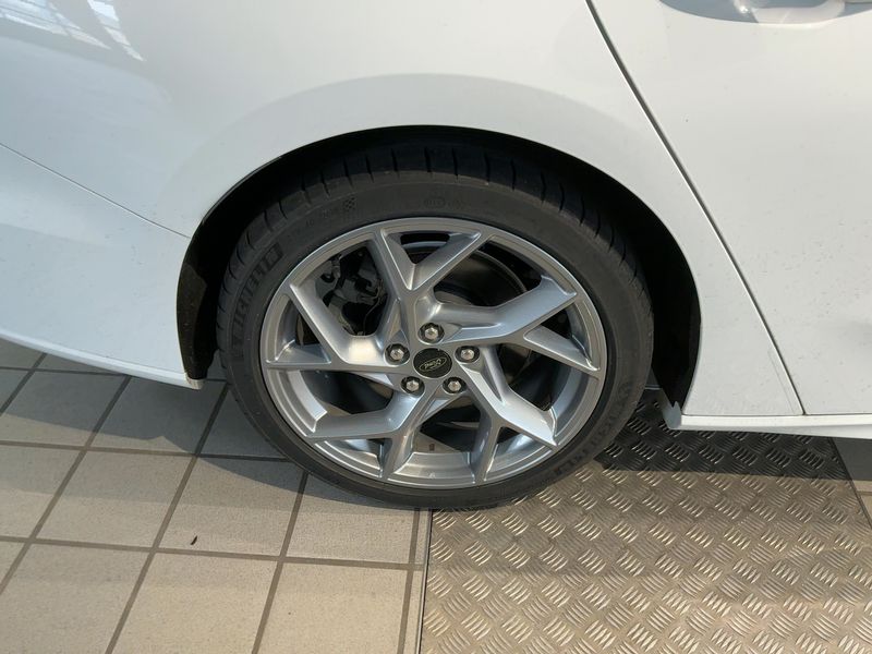 Ford Focus 2.3 EcoBoost ST 2020 – снимка 9