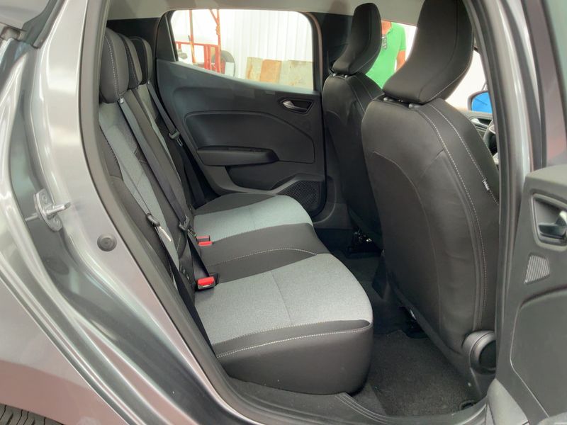 Renault Clio 1.0 SCe Evolution 2024 – снимка 19