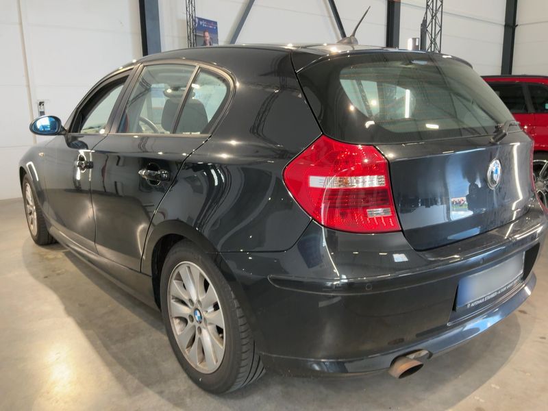 BMW 1er 118i 2009 – снимка 6