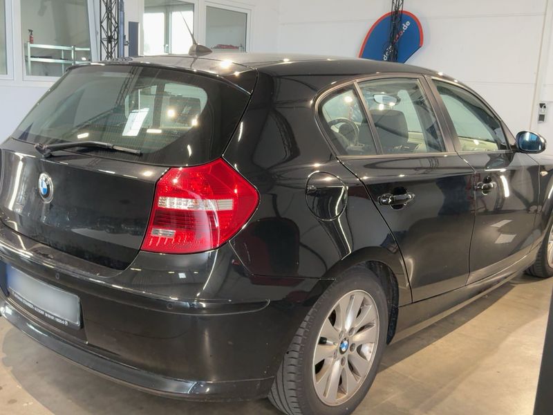 BMW 1er 118i 2009 – снимка 8