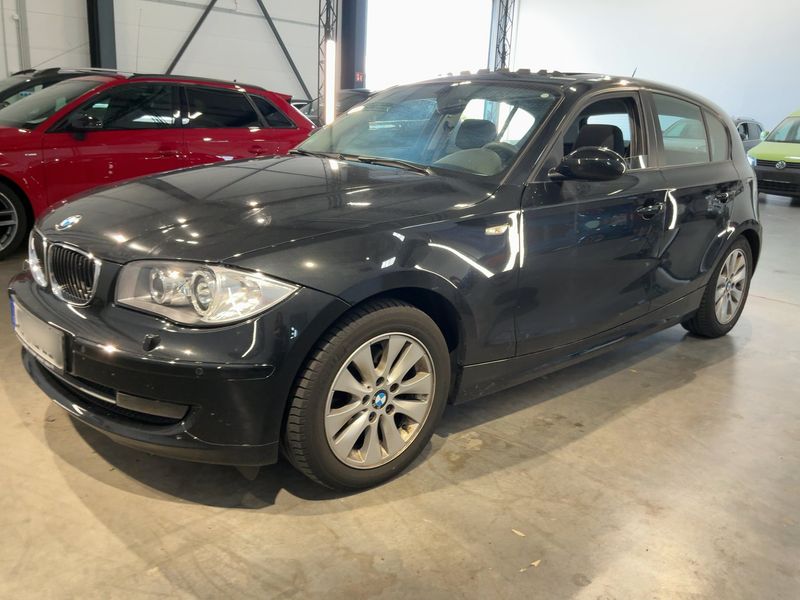 BMW 1er 118i 2009 – снимка 1