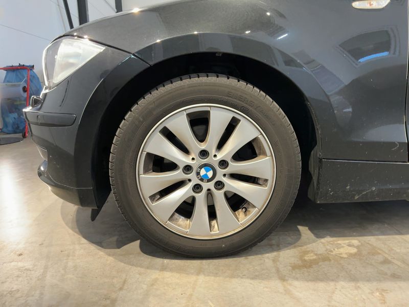 BMW 1er 118i 2009 – снимка 3
