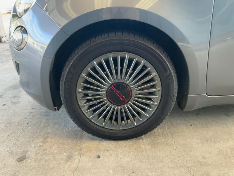 Fiat 500e electric drive 70 kW Red 2021 – снимка 3