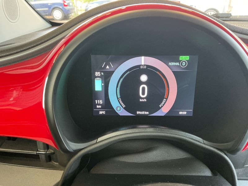 Fiat 500e electric drive 70 kW Red 2021 – снимка 18