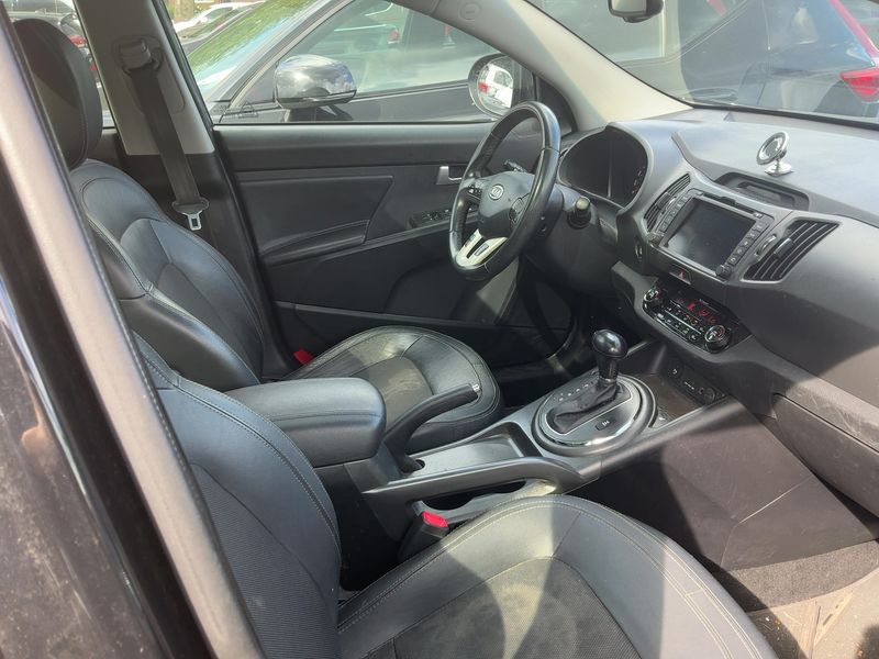 Kia Sportage 2.0 CRDi Spirit 4WD 2012 – снимка 16