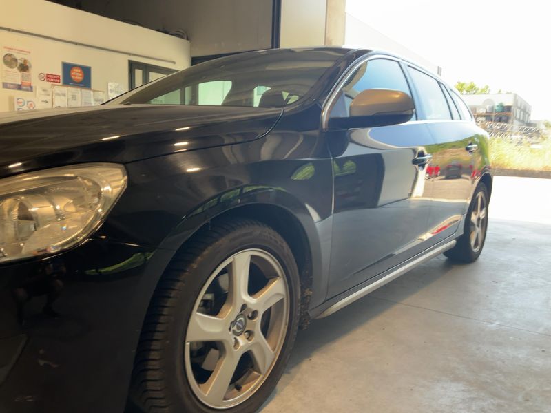 Volvo V60 2.0 D4 Momentum 2013 – снимка 2