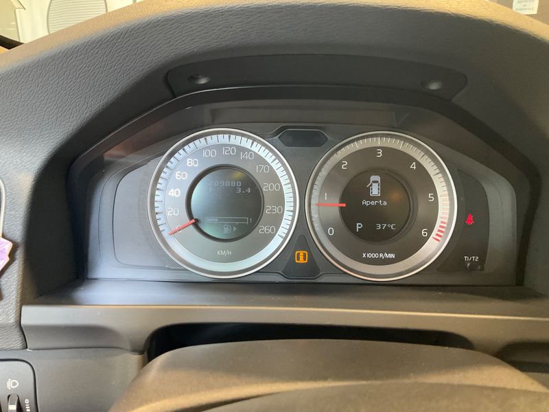 Volvo V60 2.0 D4 Momentum 2013 – снимка 18
