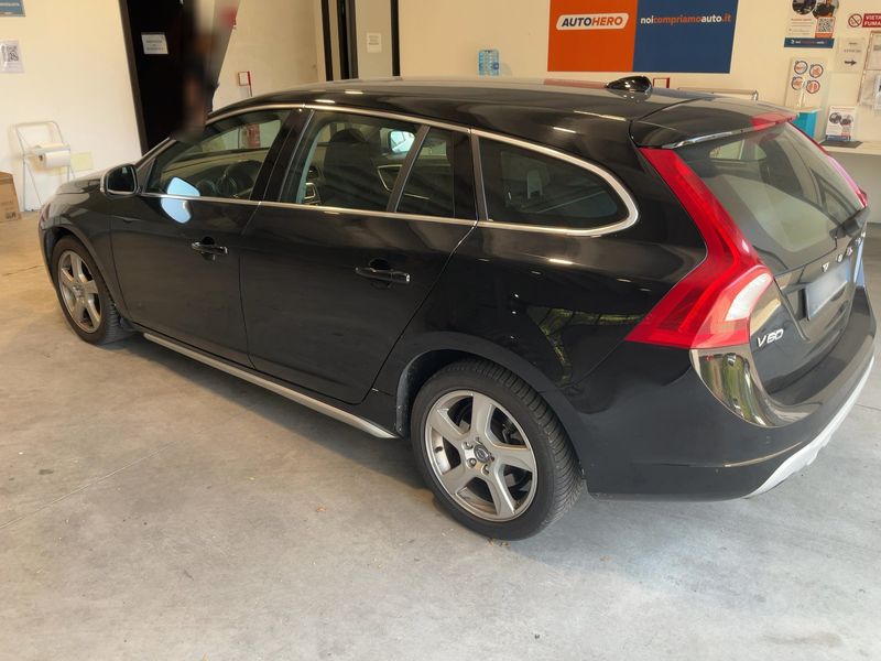 Volvo V60 2.0 D4 Momentum 2013 – снимка 6