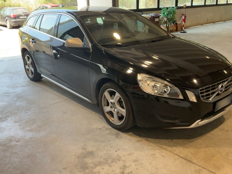 Volvo V60 2.0 D4 Momentum 2013 – снимка 12
