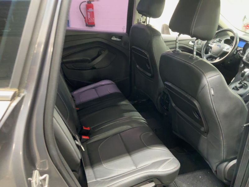 Ford Kuga 2.0 TDCi Individual 2014 – снимка 19