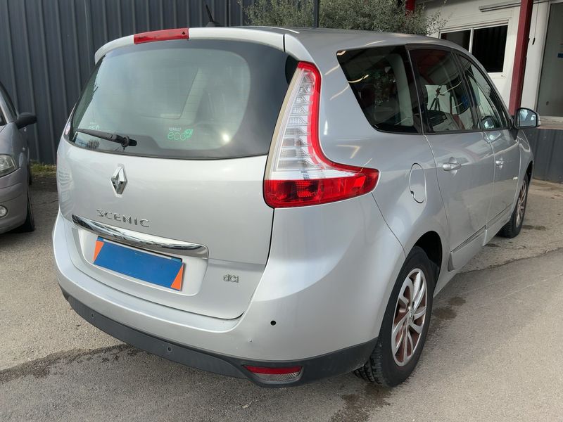 Renault Grand Scenic 1.6 dCi Dynamique 2012 – снимка 8