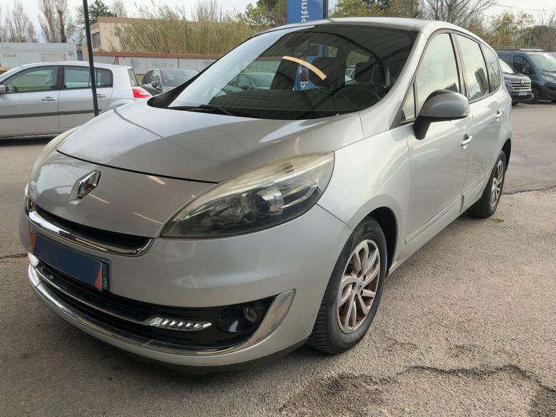 Renault Grand Scenic 1.6 dCi Dynamique 2012 – снимка 2