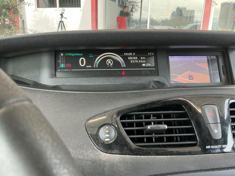 Renault Grand Scenic 1.6 dCi Dynamique 2012 – снимка 18