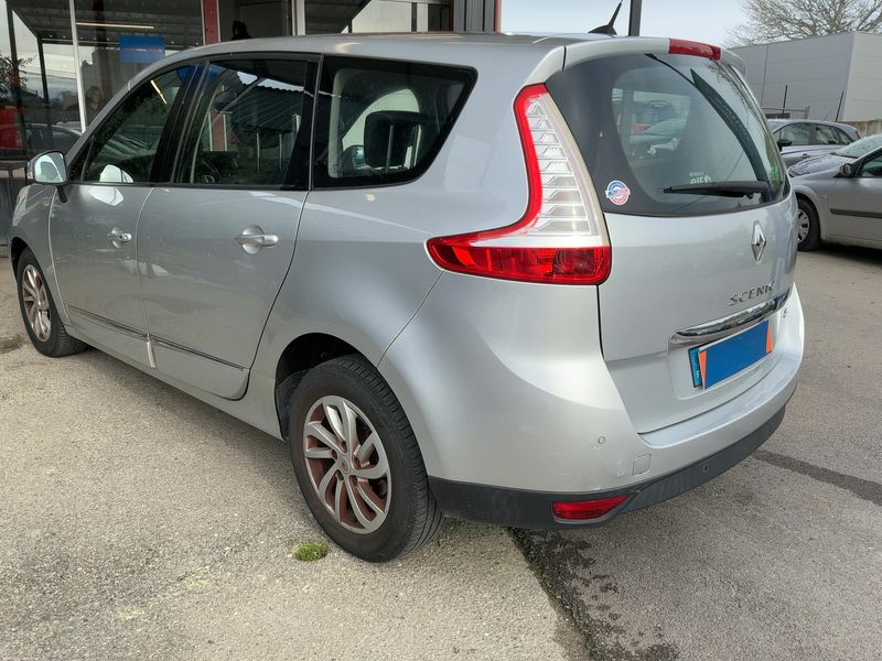 Renault Grand Scenic 1.6 dCi Dynamique 2012 – снимка 6