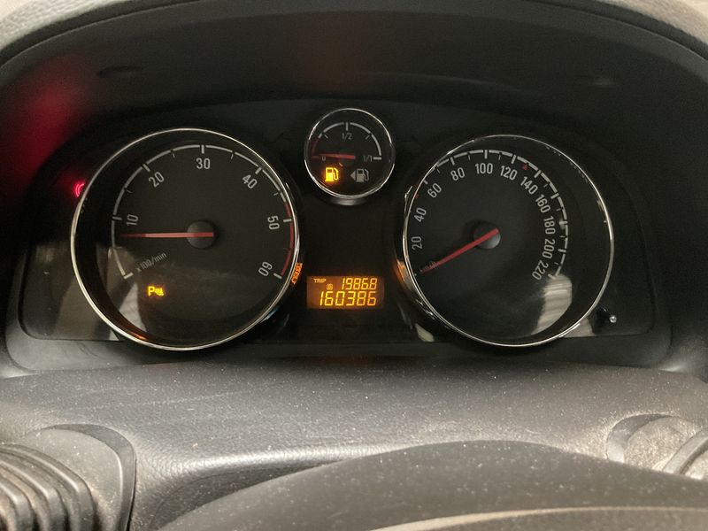 Opel Antara 2.2 CDTI Design Edition 4x2 2011 – снимка 4