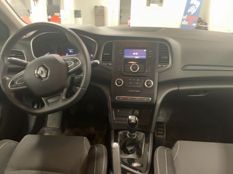 Renault Megane 1.5 BLUE dCi Life 2019 – снимка 17