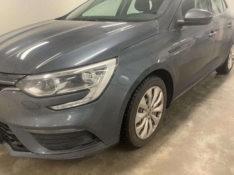 Renault Megane 1.5 BLUE dCi Life 2019 – снимка 2