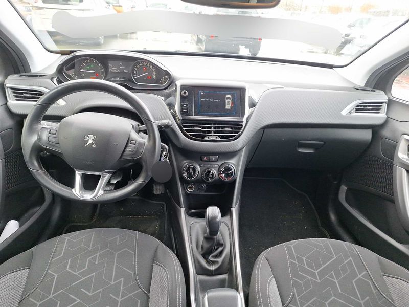 Peugeot 2008 1.2 PureTech Style 2017 – снимка 11