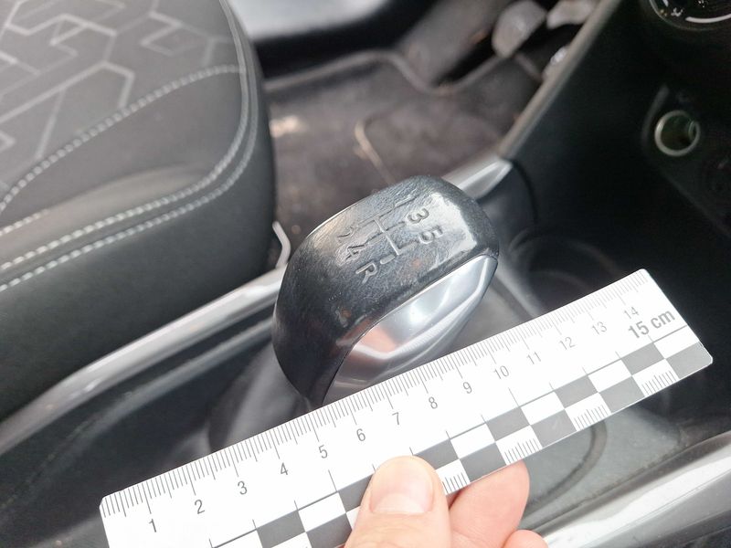Peugeot 2008 1.2 PureTech Style 2017 – снимка 38