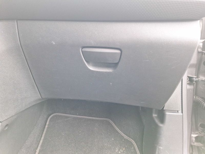 Peugeot 2008 1.2 PureTech Style 2017 – снимка 36