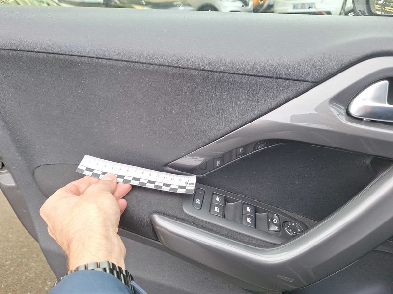 Peugeot 2008 1.2 PureTech Style 2017 – снимка 34