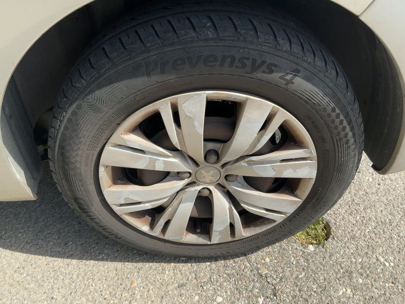 Peugeot 208 1.6 Allure 2015 – снимка 5