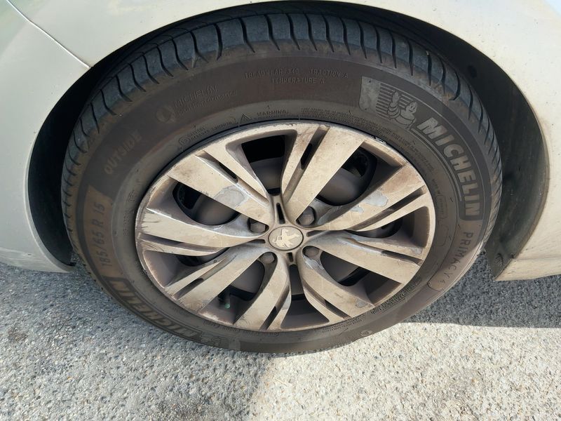 Peugeot 208 1.6 Allure 2015 – снимка 3