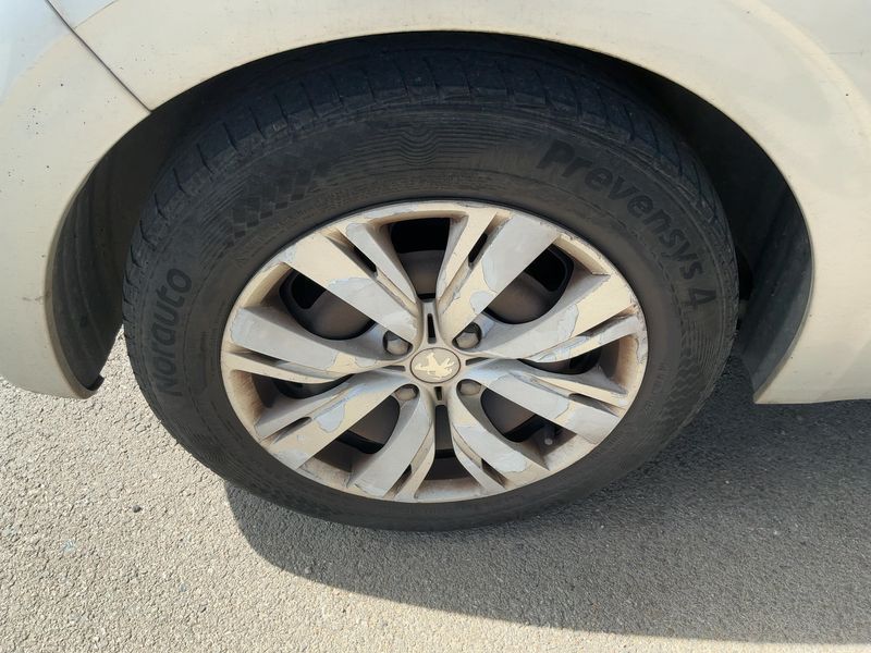 Peugeot 208 1.6 Allure 2015 – снимка 9