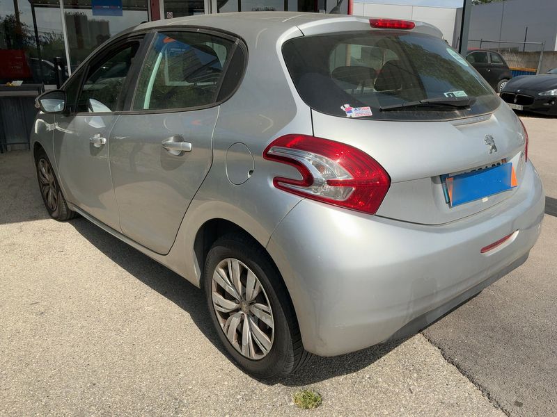 Peugeot 208 1.6 Allure 2015 – снимка 6